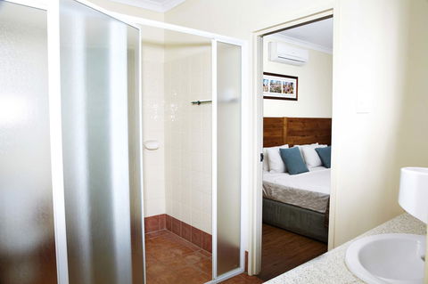 Kimberley Hotel - Accommodation Brunswick Heads 7