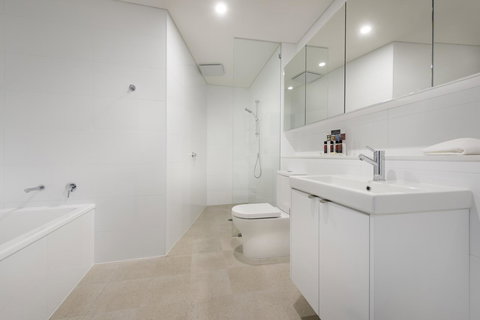 Ramada By Wyndham VetroBlu Scarborough Beach - Accommodation Brunswick Heads 29