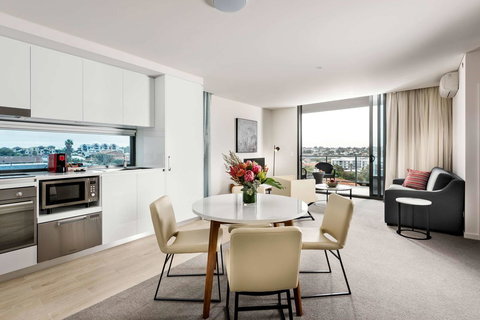 Ramada By Wyndham VetroBlu Scarborough Beach - Accommodation Brunswick Heads 42