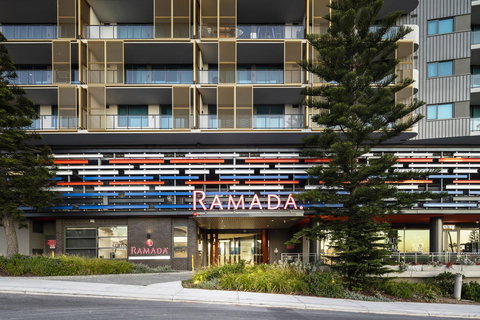 Ramada By Wyndham VetroBlu Scarborough Beach - Accommodation Brunswick Heads 5