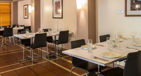 The Continental Hotel - Accommodation Brunswick Heads 10