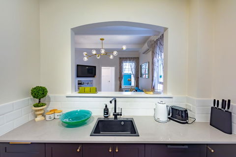 Heritage Townhouse Near Harbour Bridge - Accommodation Brunswick Heads 13