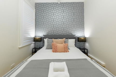Heritage Townhouse Near Harbour Bridge - Accommodation Brunswick Heads 11
