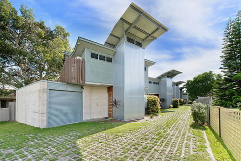 Crescent Head Spa Villa - Accommodation Brunswick Heads 0
