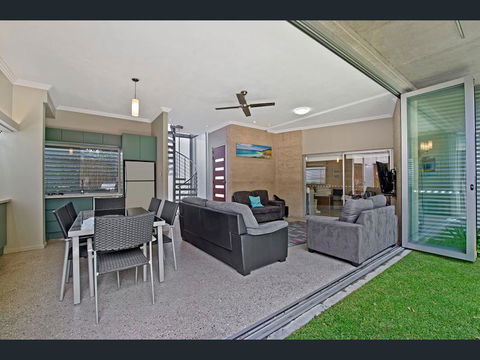 Crescent Head Spa Villa - Accommodation Brunswick Heads 9
