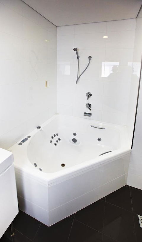 Jesmond Executive Villas - Accommodation Brunswick Heads 37