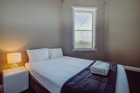 Crossroads Hotel - Accommodation Brunswick Heads 3
