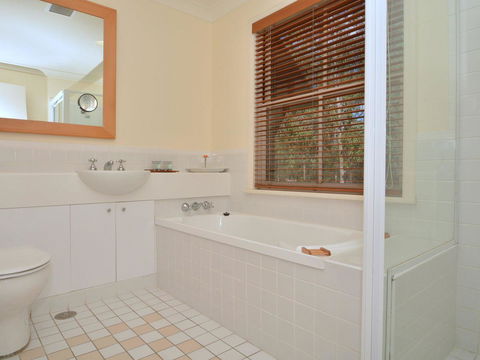 Villa 2br Prosecco Villa Located Within Cypress Lakes Resort - Accommodation Brunswick Heads 13