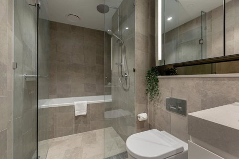 High Rise Apt In Heart Of Sydney Wt Harbour View - Accommodation Brunswick Heads 12
