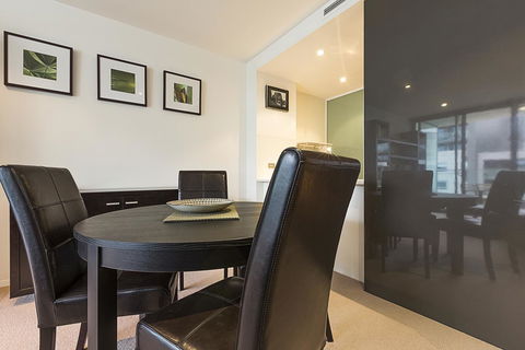 Lakefront 116 Kingston ACT - Accommodation Brunswick Heads 13
