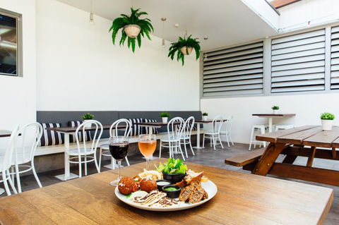 Coniston Hotel Wollongong - Accommodation Brunswick Heads 10