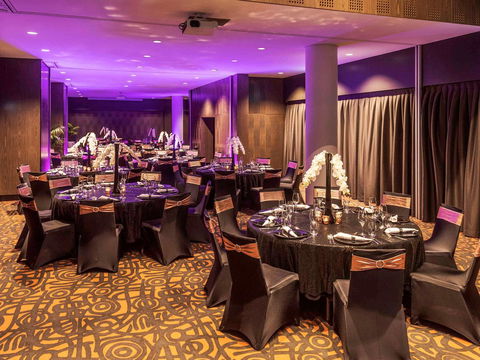 Novotel Sydney Darling Harbour - Accommodation Brunswick Heads 42