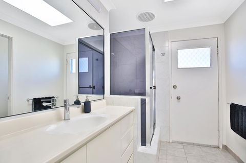 Neptune I Absolute Beachfront I Stunning Views - Accommodation Brunswick Heads 19