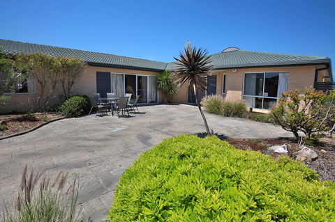 Neptune I Absolute Beachfront I Stunning Views - Accommodation Brunswick Heads 30