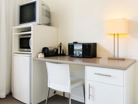 Oaks Nelson Bay Lure Suites - Accommodation Brunswick Heads 12