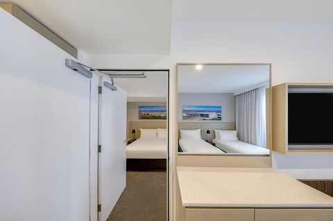 Travelodge Hotel Sydney Airport - Accommodation Brunswick Heads 2