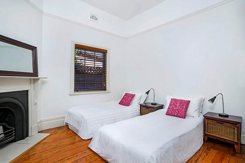 Holiday Home Fairy Bower Road Manly FAB05 - Accommodation Brunswick Heads 5