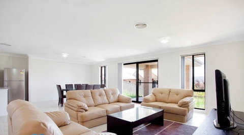 Jindabyne Executive - Accommodation Brunswick Heads 5