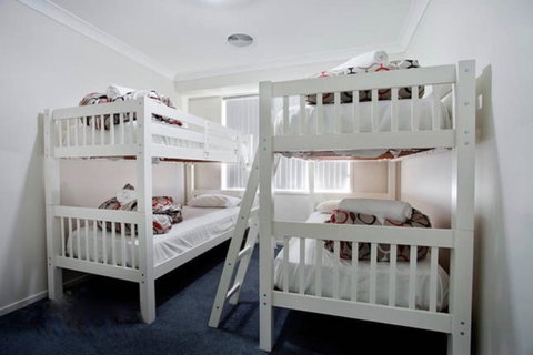 Jindabyne Executive - Accommodation Brunswick Heads 6