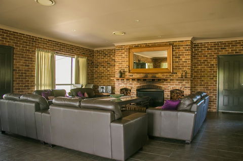 Ironstone Estate Lovedale - Accommodation Brunswick Heads 2