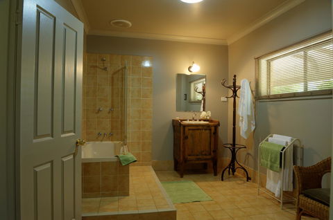 Ironstone Estate Lovedale - Accommodation Brunswick Heads 32