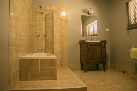 Ironstone Estate Lovedale - Accommodation Brunswick Heads 10
