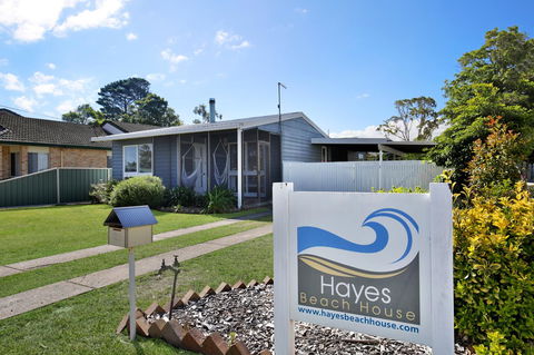 Hayes Beach House I Award Winner I 4 Mins To Beach - Accommodation Brunswick Heads 22