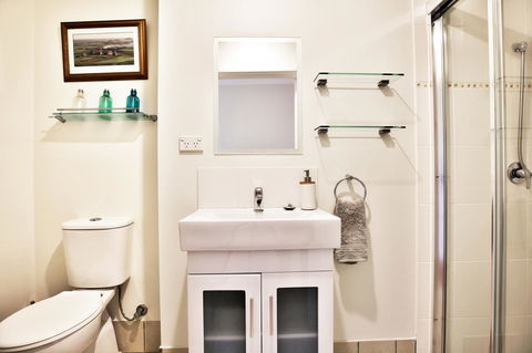 Hayes Beach House I Award Winner I 4 Mins To Beach - Accommodation Brunswick Heads 14