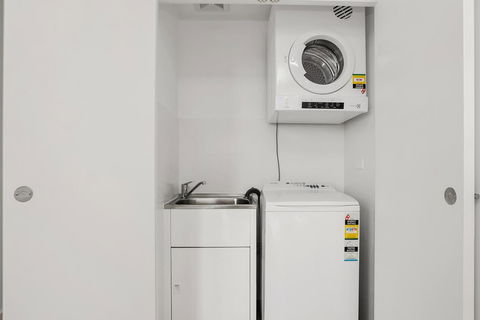 Wyndel Apartments St Leonards 6Atch - Accommodation Brunswick Heads 4