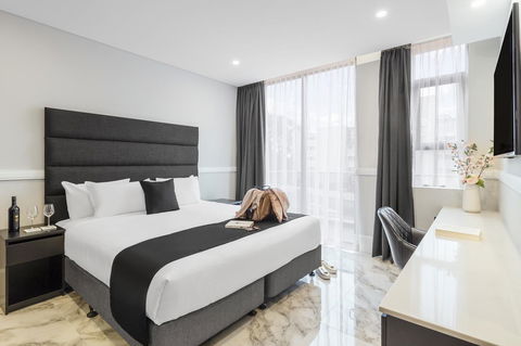 Holiday Inn & Suites - Parramatta Marsden Street, An IHG Hotel - Accommodation Brunswick Heads 17