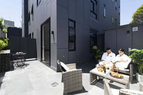 Holiday Inn & Suites - Parramatta Marsden Street, An IHG Hotel - Accommodation Brunswick Heads 3