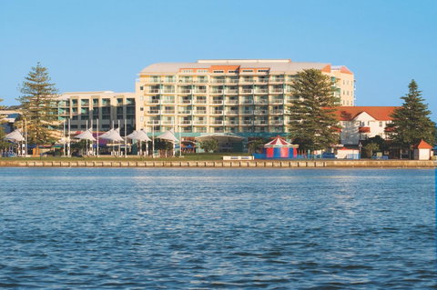 Oaks The Entrance Waterfront Suites - Accommodation Brunswick Heads 9
