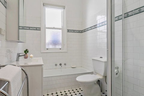 Oversized 2 Bedroom Manly Beach House - Accommodation Brunswick Heads 8