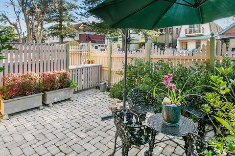 Oversized 2 Bedroom Manly Beach House - Accommodation Brunswick Heads 1