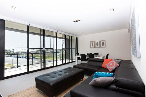Brand New Executive Apartment - Accommodation Brunswick Heads 2