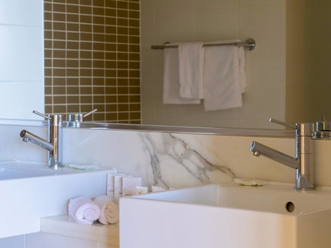 Sage Hotel Wollongong - Accommodation Brunswick Heads 1