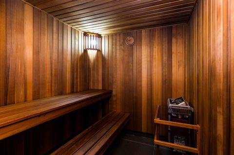 Nobbs Â· Executive 2 Storey Sydney Apartment With Pool - Accommodation Brunswick Heads 14