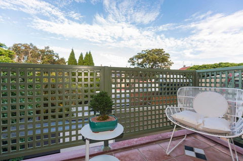 Nobbs Â· Executive 2 Storey Sydney Apartment With Pool - Accommodation Brunswick Heads 15