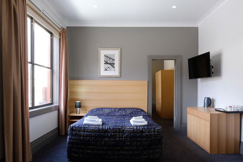 Royal Exhibition Hotel - Accommodation Brunswick Heads 0