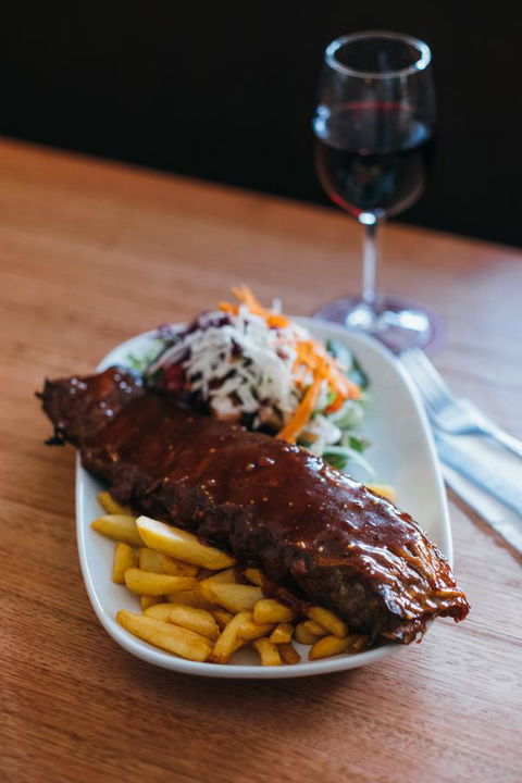 Royal Exhibition Hotel - Accommodation Brunswick Heads 6