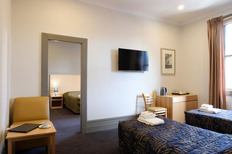 Royal Exhibition Hotel - Accommodation Brunswick Heads 3