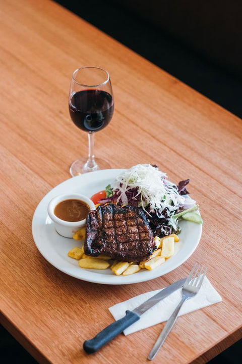 Royal Exhibition Hotel - Accommodation Brunswick Heads 9