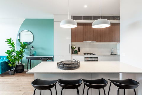 Large Light Luxe 3BDR 2BA Free Parking - Walk To Sydney Uni And RPA - Accommodation Brunswick Heads 5