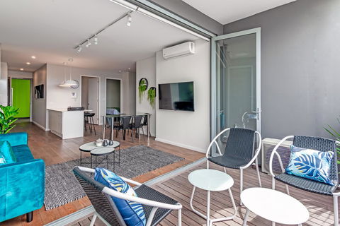 Large Light Luxe 3BDR 2BA Free Parking - Walk To Sydney Uni And RPA - Accommodation Brunswick Heads 1