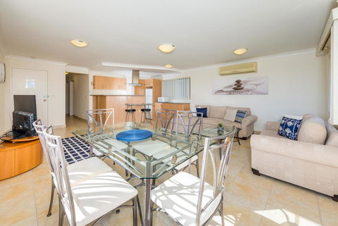 Ronald Avenue 1/65 - Shoal Bay - Accommodation Brunswick Heads 4