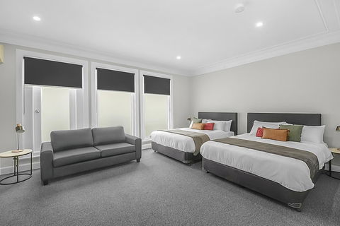 Horse And Jockey Hotel Homebush - Accommodation Brunswick Heads 0