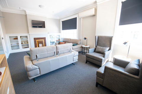 Horse And Jockey Hotel Homebush - Accommodation Brunswick Heads 14