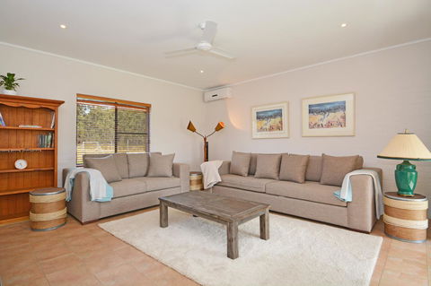 JE Guesthouse, Central To All The Hunter Valley Has To Offer - Accommodation Brunswick Heads 2