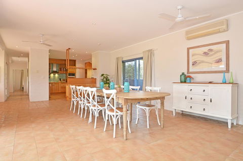JE Guesthouse, Central To All The Hunter Valley Has To Offer - Accommodation Brunswick Heads 7