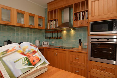 JE Guesthouse, Central To All The Hunter Valley Has To Offer - Accommodation Brunswick Heads 14